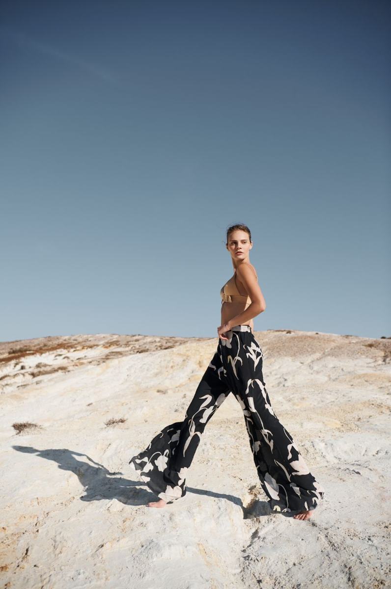 Desert, frame 7