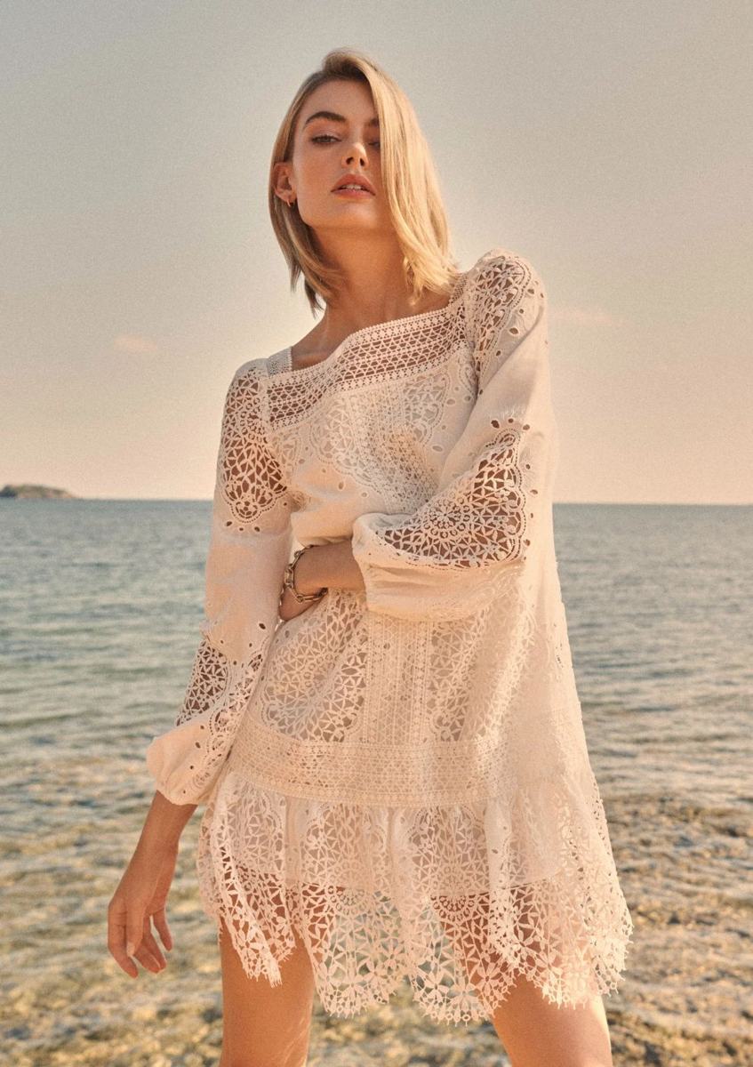 Ibiza · Ivory and Sand, frame 3