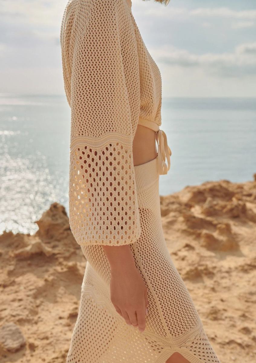 Ibiza · Ivory and Sand, frame 12