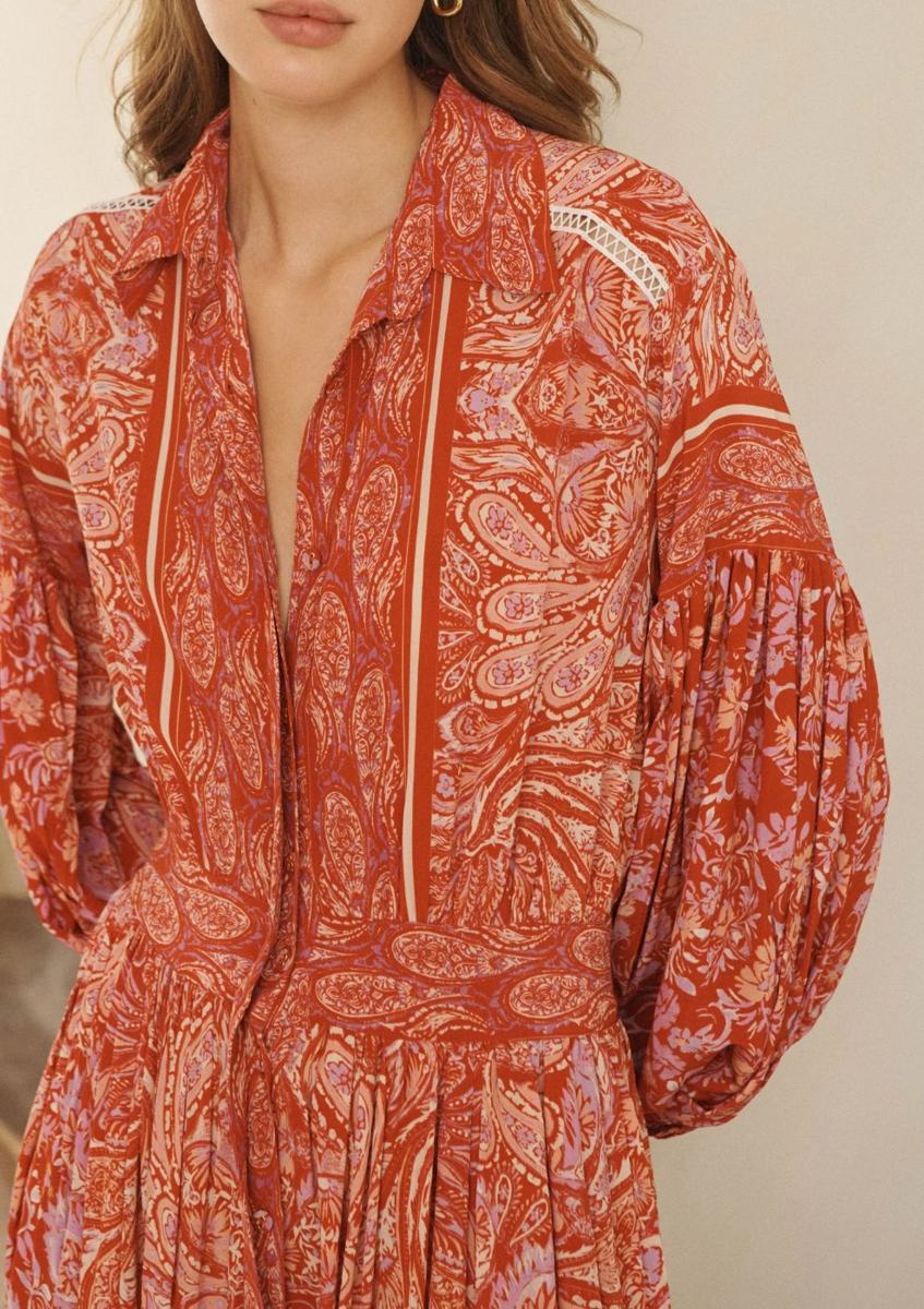 SS24 House · Coral and Peach, frame 5
